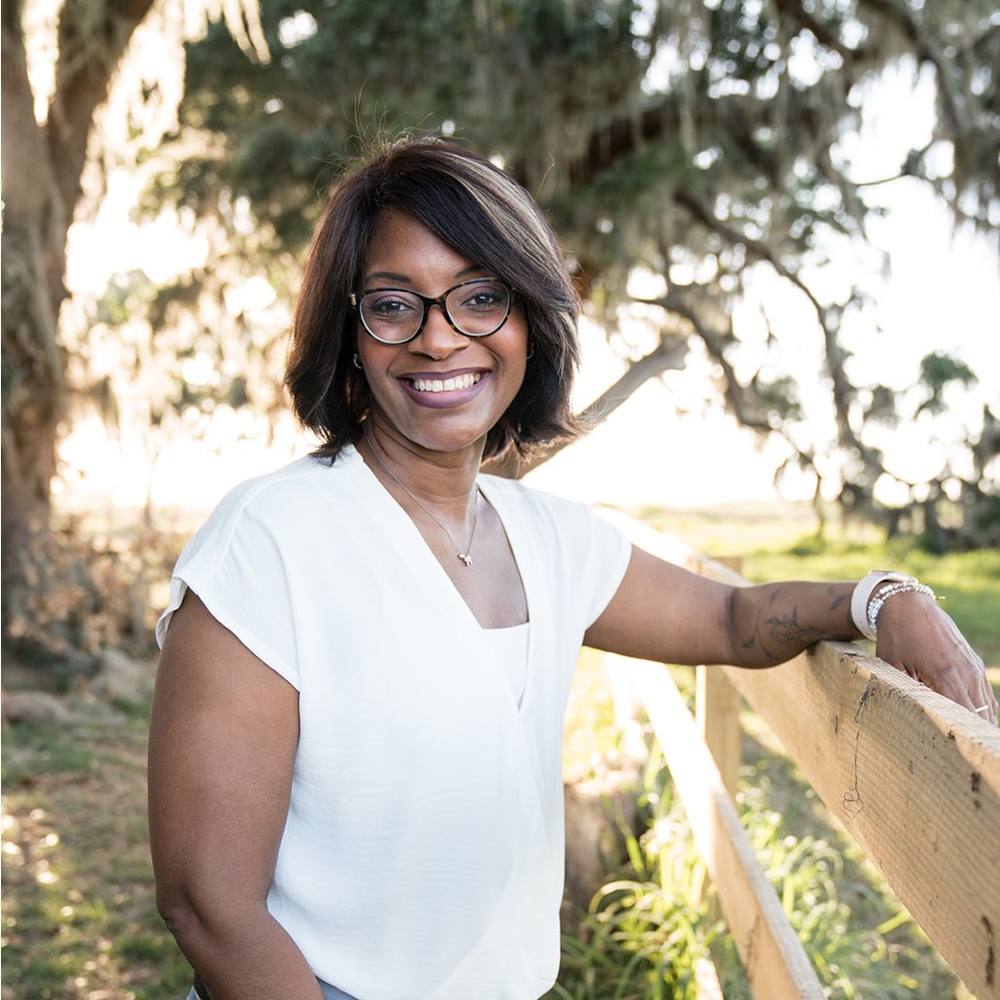 Meet your Posher, Salina